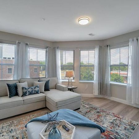 Beautiful 2Br Apt/Ewr Airport/King /Free Parking Newark Buitenkant foto