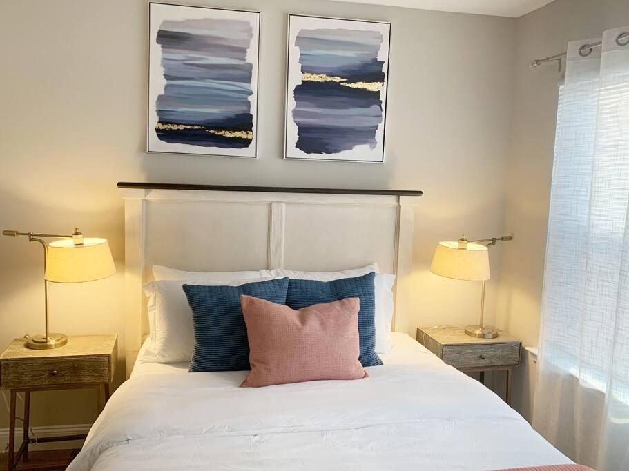 Beautiful 2Br Apt/Ewr Airport/King /Free Parking Newark Buitenkant foto